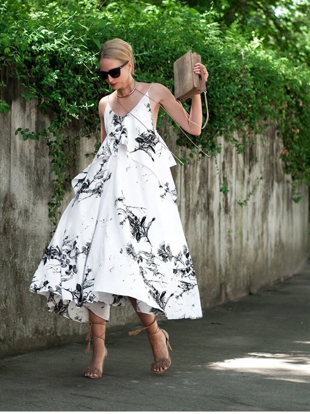 ASOS NWT 8 White & Black Floral A-Line Midi Dress